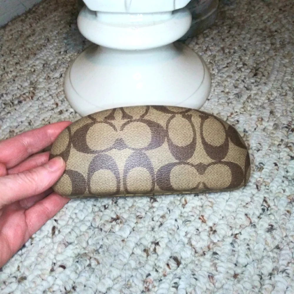 Coach Two-Tone Brown Signature Double "C" Logo Hinged Eyeglass Case - Picture 5 of 7